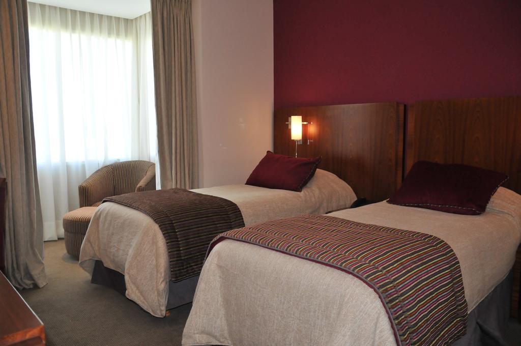 Antu Malal Hotel Plaza Huincul Extérieur photo