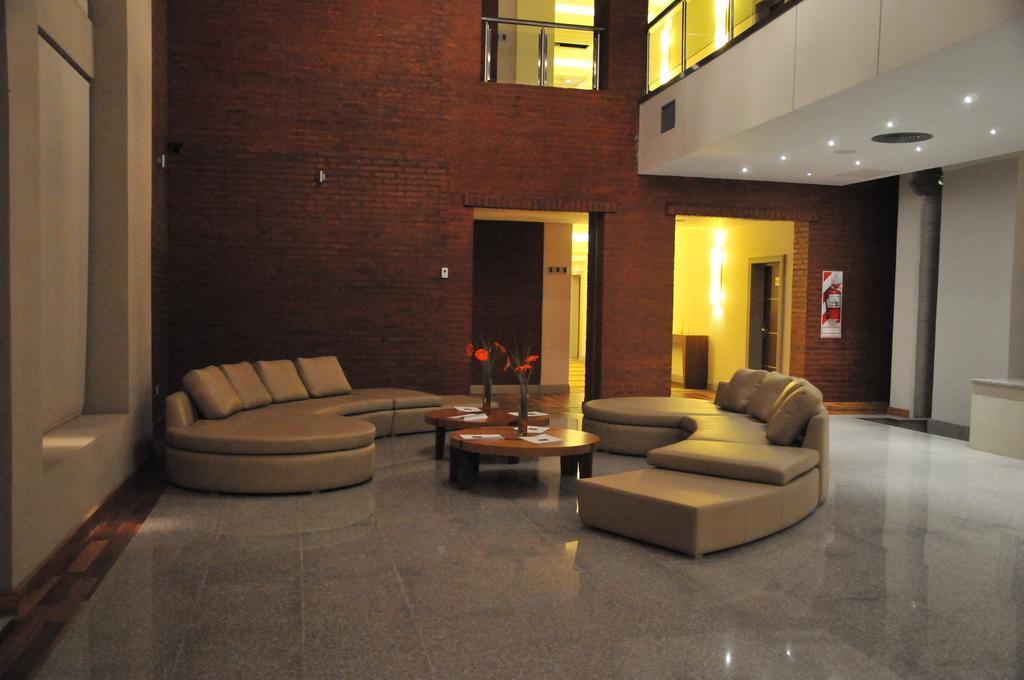 Antu Malal Hotel Plaza Huincul Extérieur photo