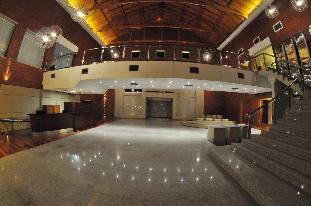 Antu Malal Hotel Plaza Huincul Extérieur photo