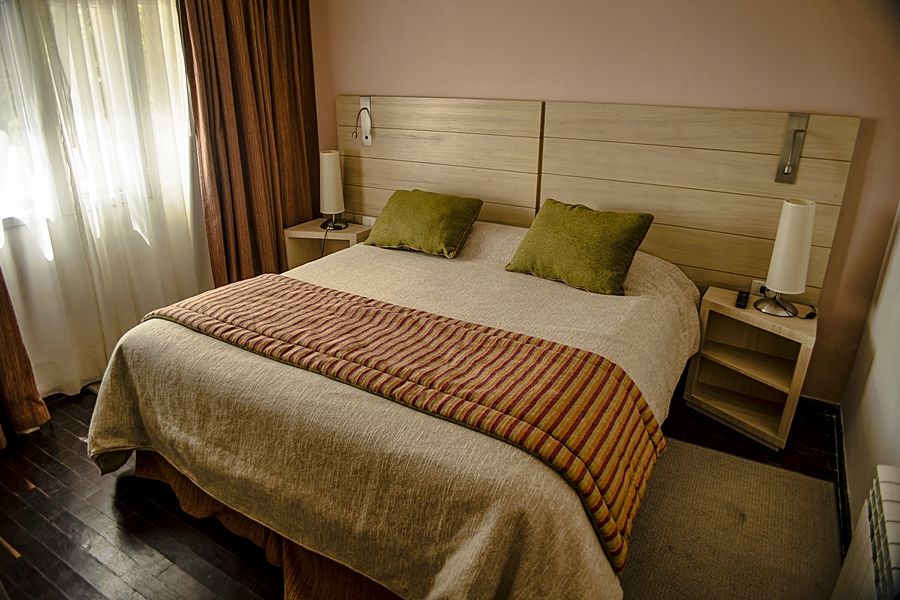 Antu Malal Hotel Plaza Huincul Extérieur photo