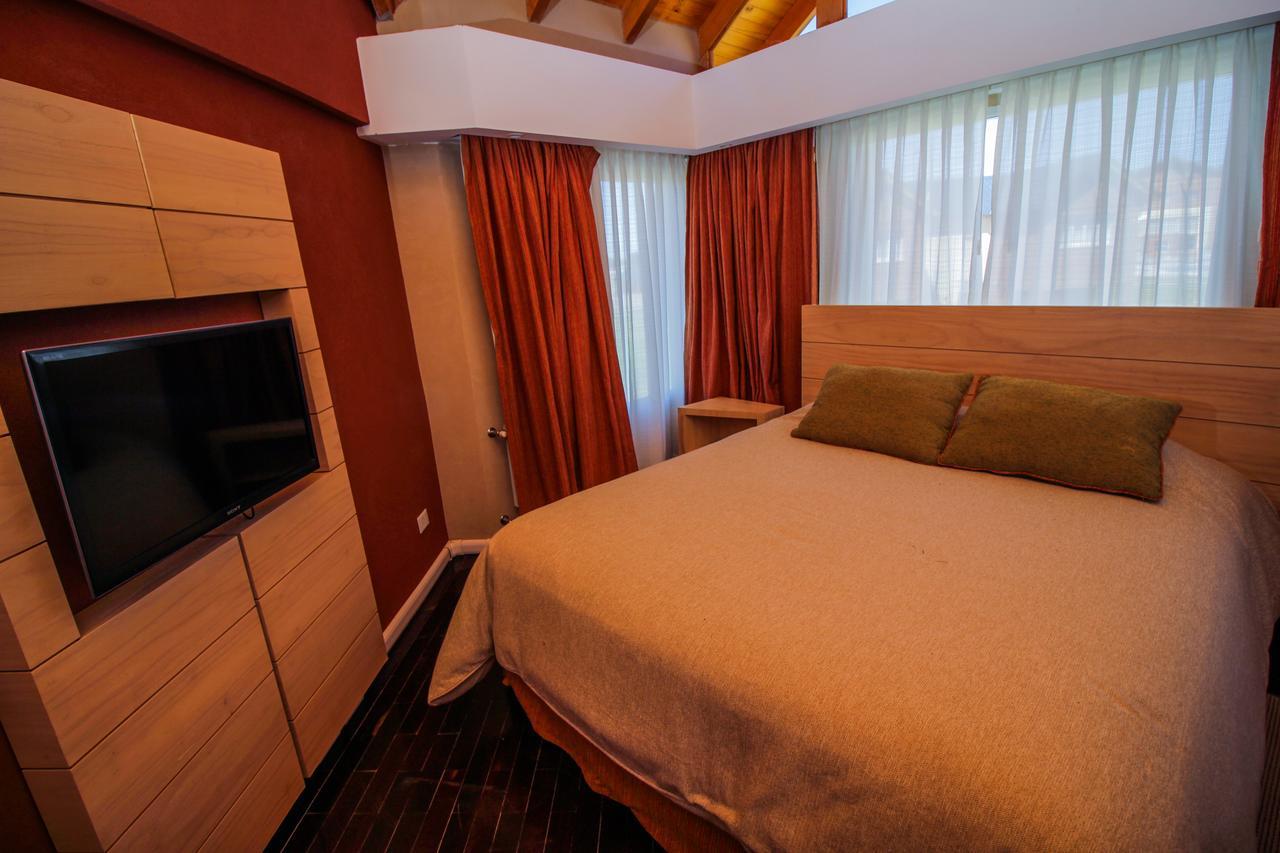 Antu Malal Hotel Plaza Huincul Extérieur photo